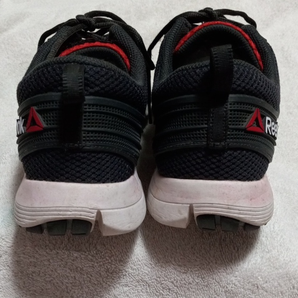 Reebok Red and Gray Sneakers with Mesh Upper and Flexible Soles - Picture 3 of 7